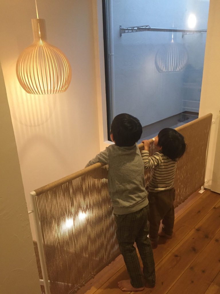 廊下の手すり