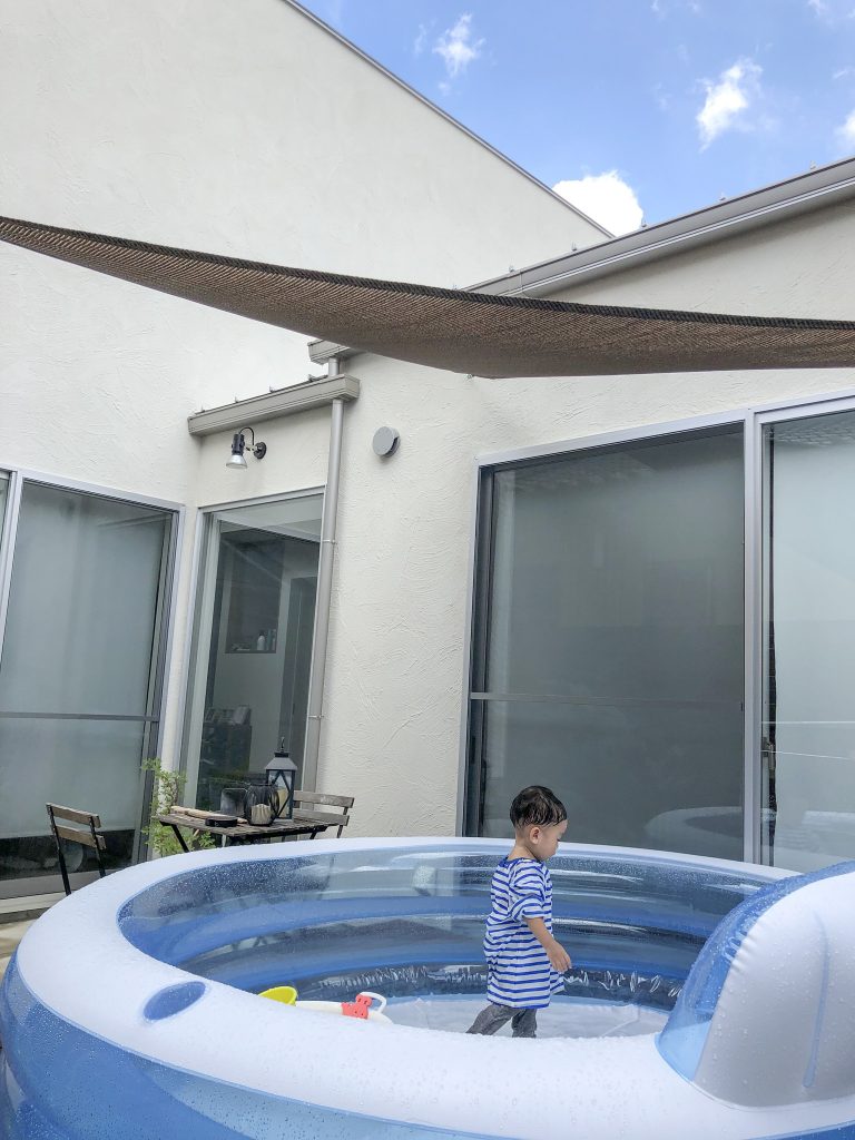 まるでリゾート地のプライベートプールのよう