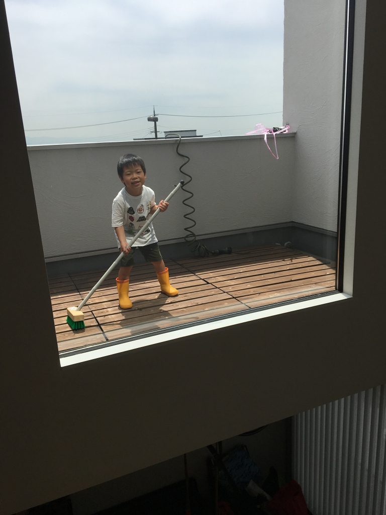 デッキブラシ