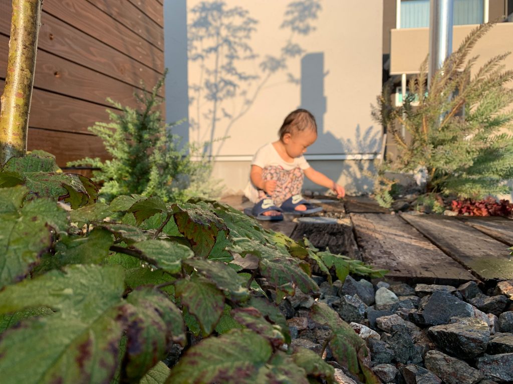 森の中でおママごと