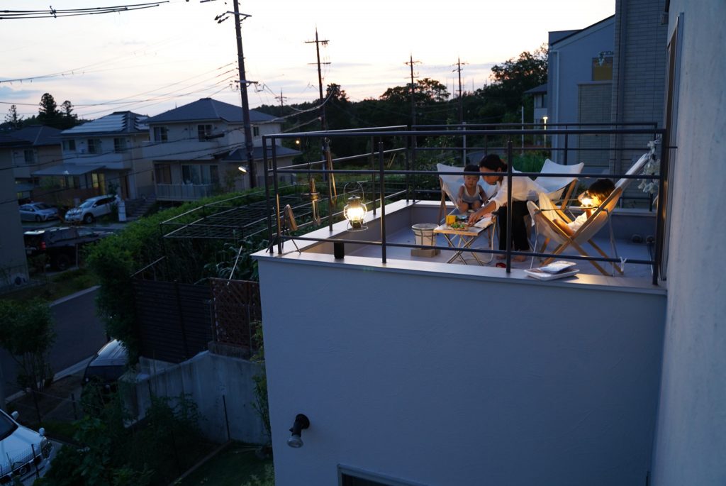 夜のバルコニータイム