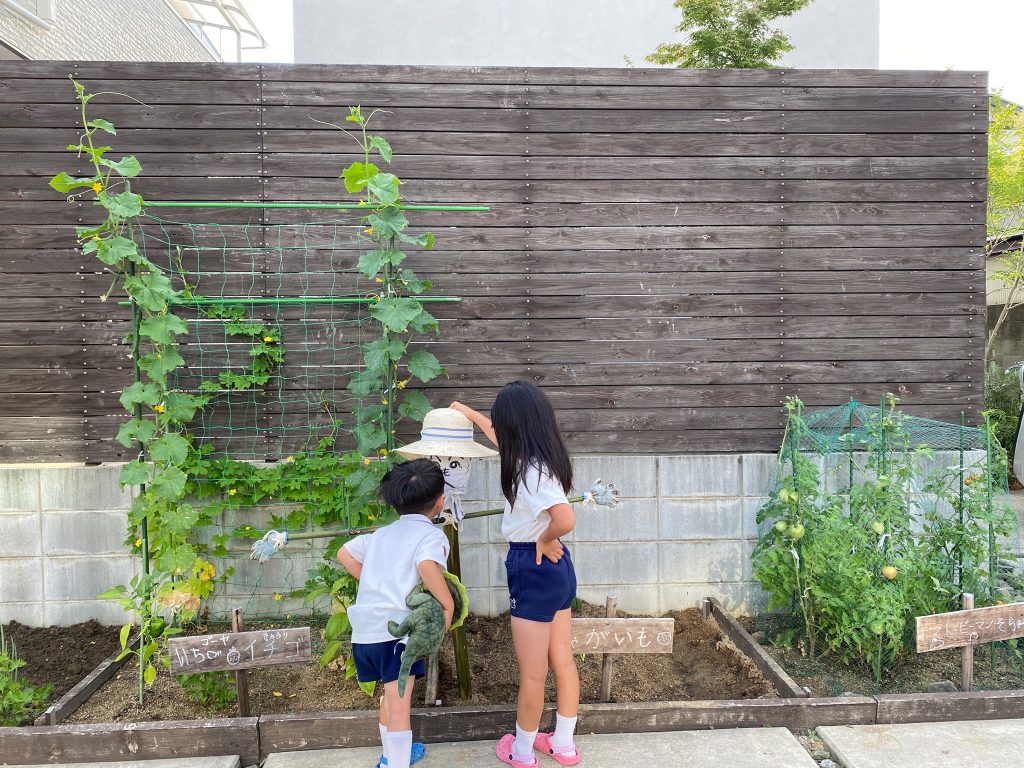 今日もくじけず働きます
