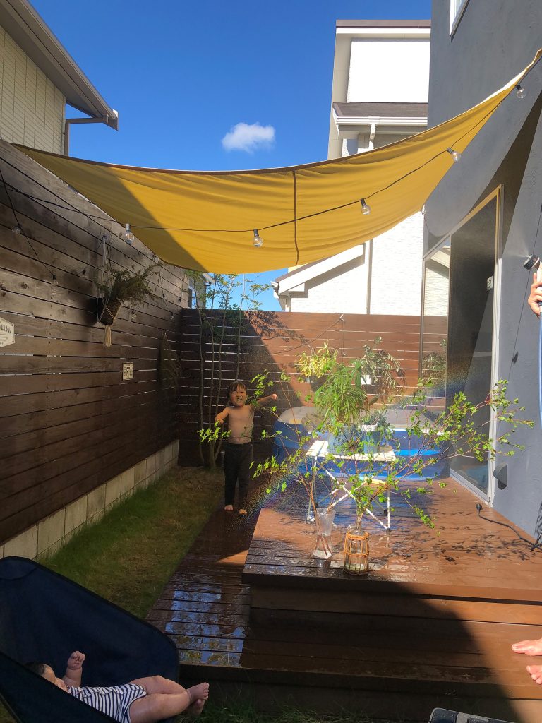 水やりと水浴び