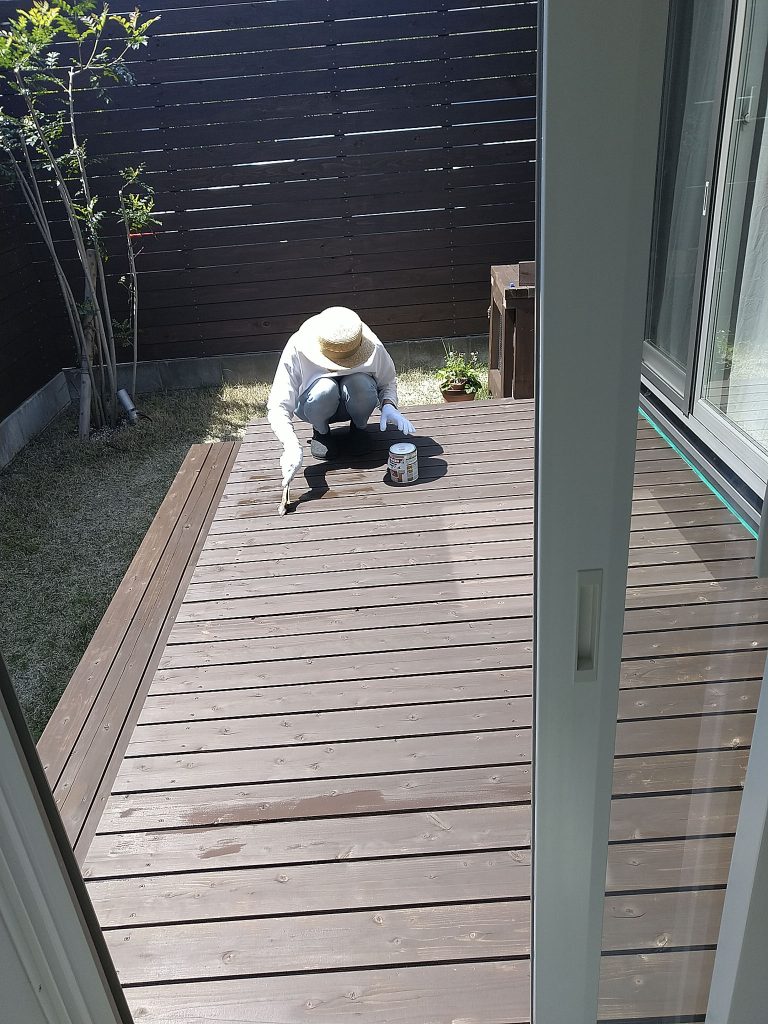 ウッドデッキのメンテナンス