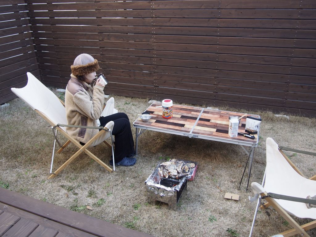 庭で牡蠣BBQ