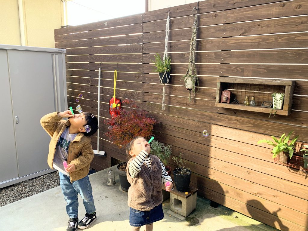 どこまで飛ぶかな〜