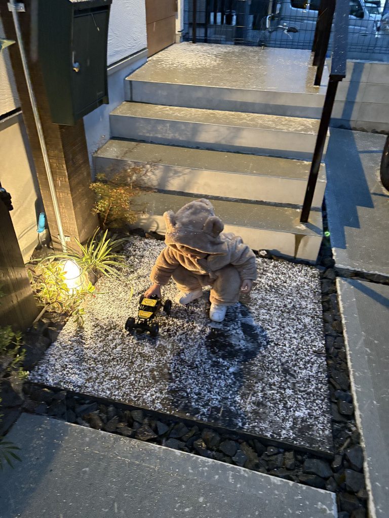 初めての雪遊び